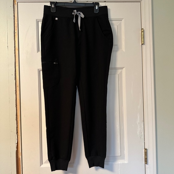 Figs Pants - FIGS ZAMORA JOGGER SCRUB PANT SIZE SMALL   Black - Worn Once